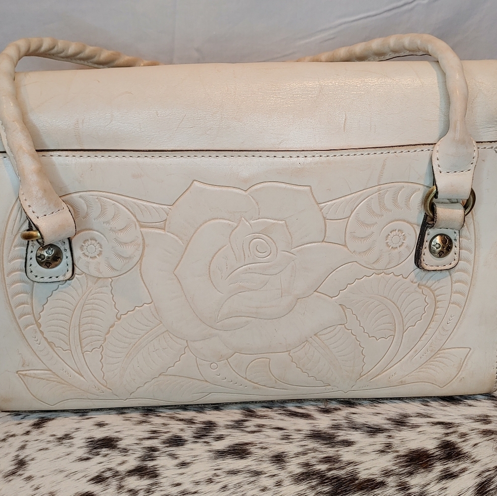 Patricia Nash Sanabria White Waxed Tooled Cream & Tan Satchel NWOT - Picture 3 of 16